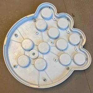Black ItemPuzzle feeder